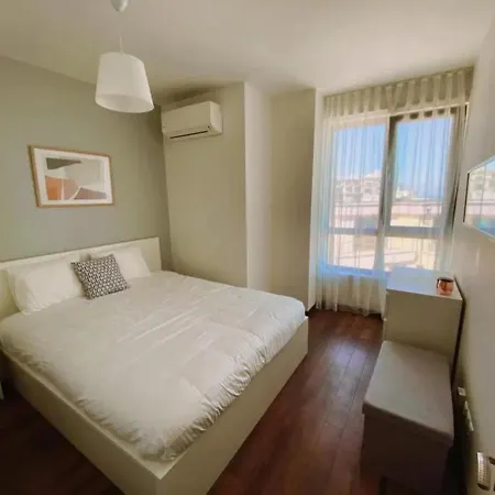 아파트 Sunrise Seaview Apartment