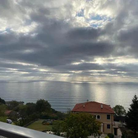 Sunrise Seaview Apartment 바르나