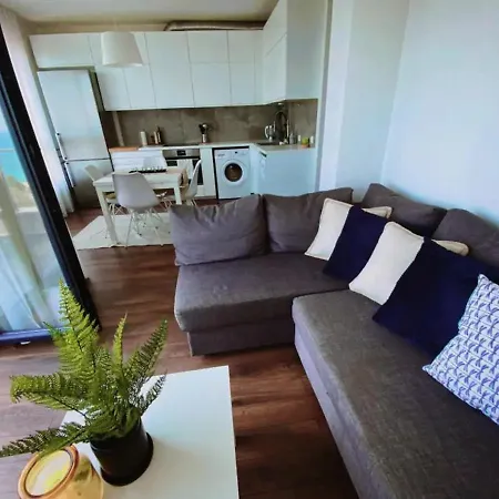 아파트 Sunrise Seaview Apartment